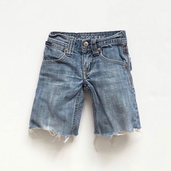 Guess distressed cut off denim shorts EUC 2T - Picture 1 of 2